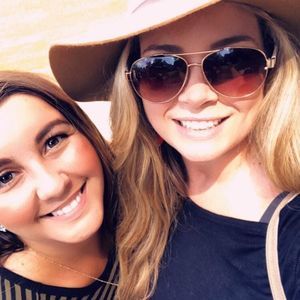 Meet your Posher, Caitlin